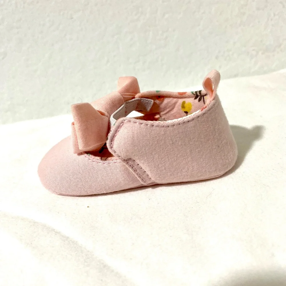 GERBER Baby Girl’s Jersey Pink Crib Shoe with Bow. Size 0-3 Months